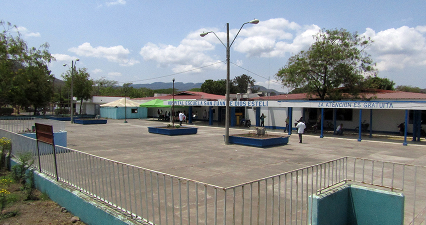 La Dra. Darling Sevilla y el ortopedista Edwin Zamora son los nuevos funcionarios al frente del Hospital. Foto: Archivo