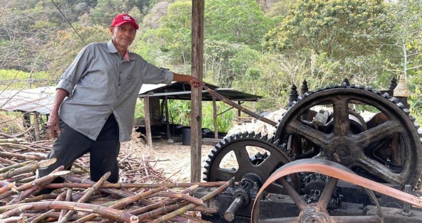 Doroteo Zeledón heredó el negocio de sus abuelos. Foto: Byron Altamirano/Radio ABC Stereo