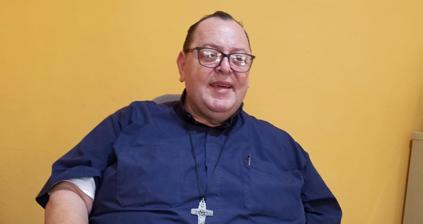 Padre Francisco Valdivia, director de Cáritas Estelí. Foto: Roberto Mora/Radio ABC Stereo