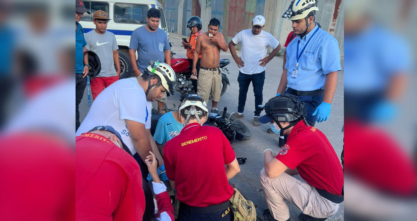 Accidente de tránsito en semáforos de Enabas. Foto: Cortesía/Radio ABC Stereo