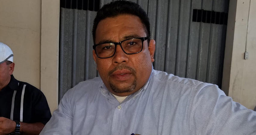 El sacerdote Iván Centeno estuvo muy de cerca con la población de Wiwilí, Nueva Segovia. Foto: Archivo/Radio ABC Stereo