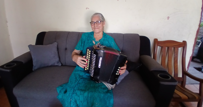 Paula Lucinda Torrez Gutiérrez, artista triniteña. Foto: Byron Altamirano/Radio ABC Stereo