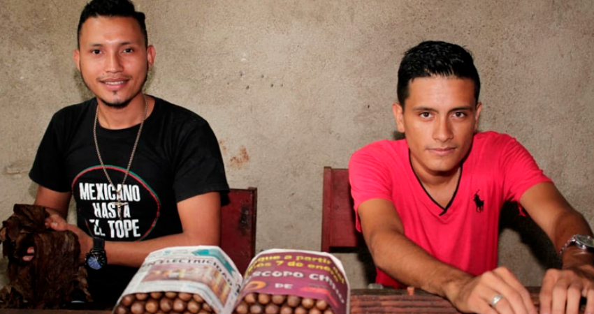 Jóvenes con talento entre el tabaco y la música