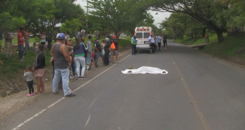 Joven muere atropellada por motociclista