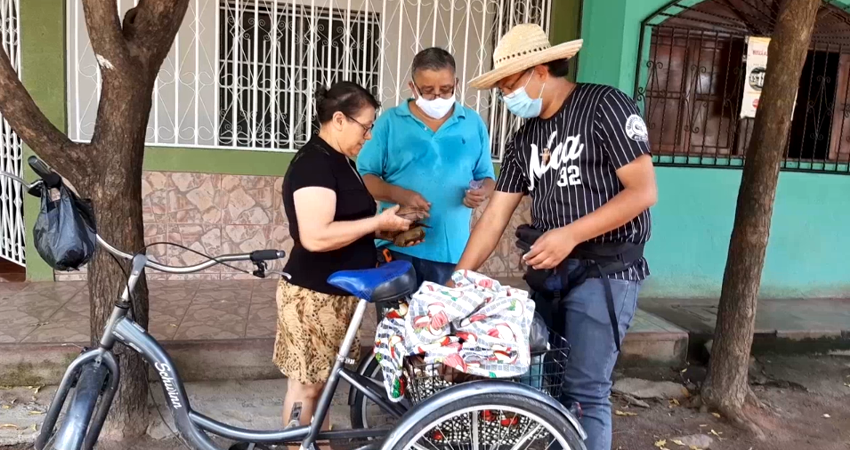 Lucho: construye sus sueños vendiendo tamales