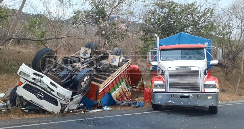 El percance dejó daños materiales, pero afortunadamente no hubo personas lesionadas. Foto: Cortesía/Radio ABC Stereo El percance dejó daños materiales, pero afortunadamente no hubo personas lesionadas. Foto: Cortesía/Radio ABC Stereo