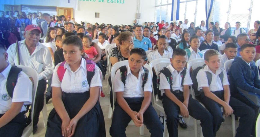 Los maestros de diferentes centros se han preparado para recibir al estudiantado. Foto: Archivo/Radio ABC Stereo