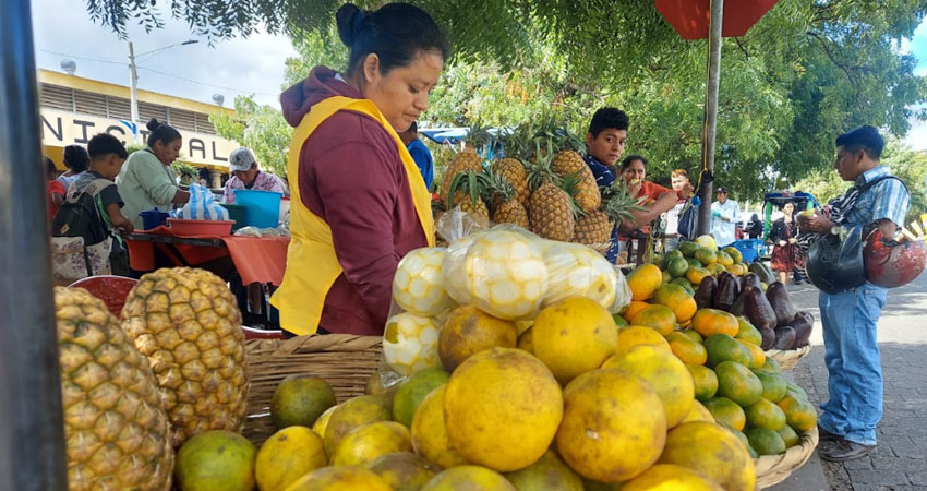 Comerciantes comentaron que están preparando promociones para el próximo 14 de febrero. Foto: Cortesía/Radio ABC Stereo Comerciantes comentaron que están preparando promociones para el próximo 14 de febrero. Foto: Cortesía/Radio ABC Stereo