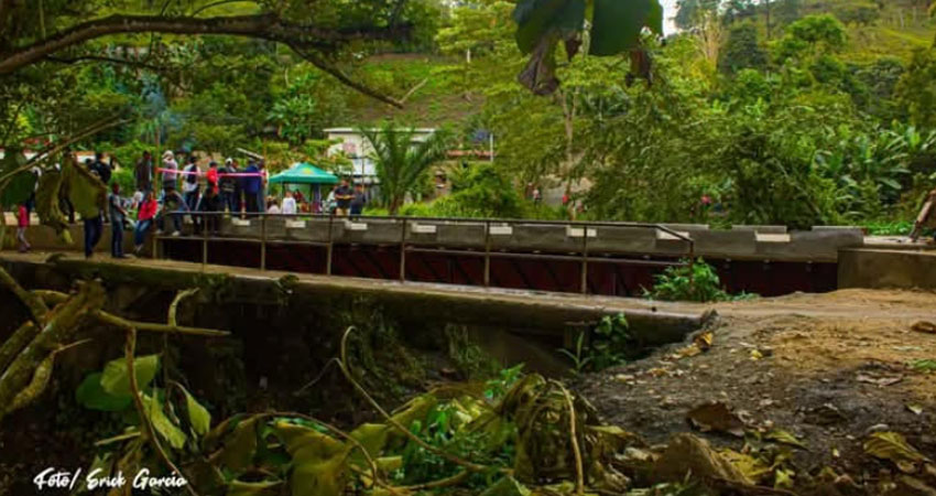 Puente La Garita, ubicado en Santa Rosa, Jalapa. Foto: Erick García/Radio ABC Stereo Puente La Garita, ubicado en Santa Rosa, Jalapa. Foto: Erick García/Radio ABC Stereo
