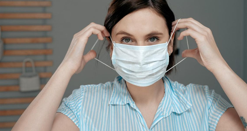 Expertos recomiendan usar mascarillas como medida preventiva. Imagen de referencia. Expertos recomiendan usar mascarillas como medida preventiva. Imagen de referencia.