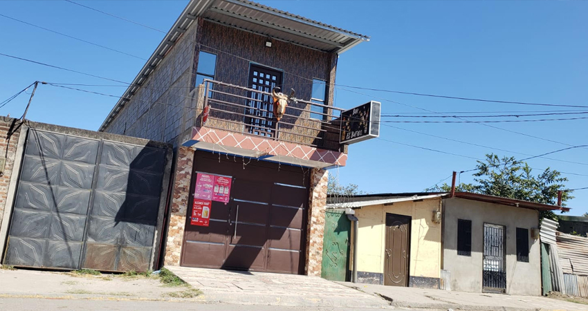 El establecimiento señalado es el bar Búfalo. Foto: José Enrique Ortega/Radio ABC Stereo