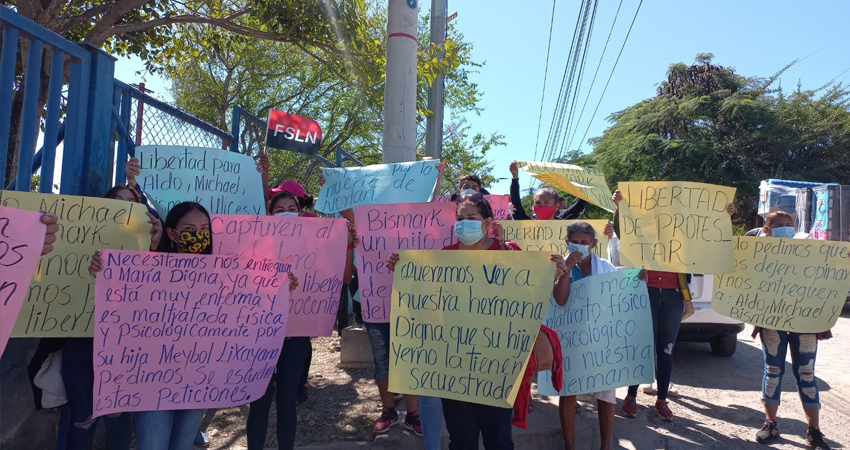 Llegaron desde otros municipios para demandar libertad para los acusados. Foto: Juan Francisco Dávila/Radio ABC Stereo