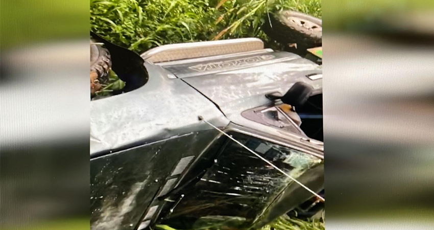 El conductor perdió el control de la camioneta. Foto: Cortesía/Radio ABC Stereo