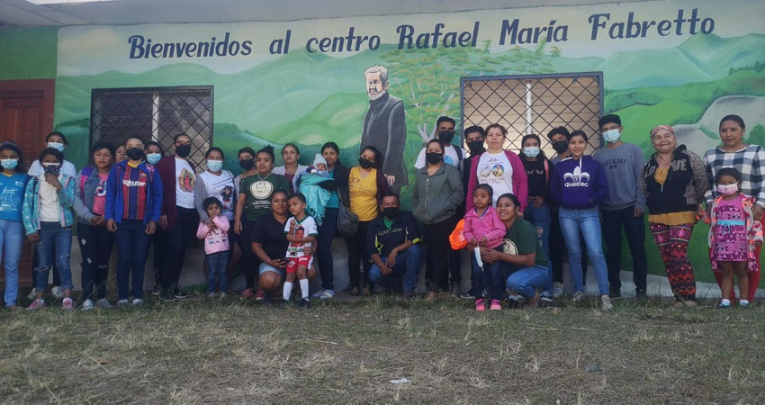 Mostraron su apoyo al trabajo de la fundación. Foto: Cortesía/Radio ABC Stereo