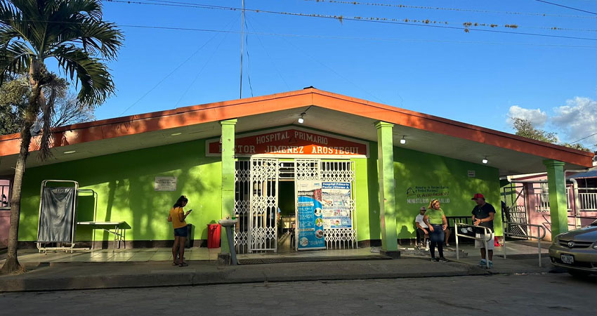 El niño fue trasladado hacia el Hospital Primario Pastor Jiménez, de Jalapa. Foto: Cortesía/Radio ABC Stereo El niño fue trasladado hacia el Hospital Primario Pastor Jiménez, de Jalapa. Foto: Cortesía/Radio ABC Stereo