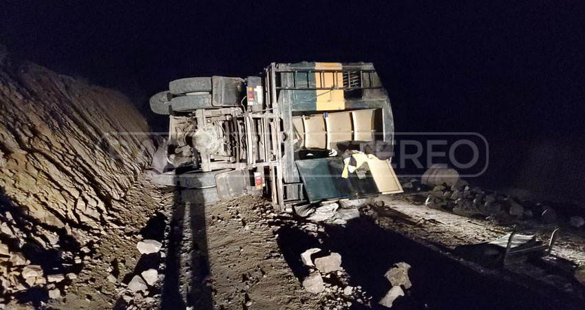 Vuelco de camión en El Jícaro, Nueva Segovia. Foto: Cortesía/Radio ABC Stereo Vuelco de camión en El Jícaro, Nueva Segovia. Foto: Cortesía/Radio ABC Stereo