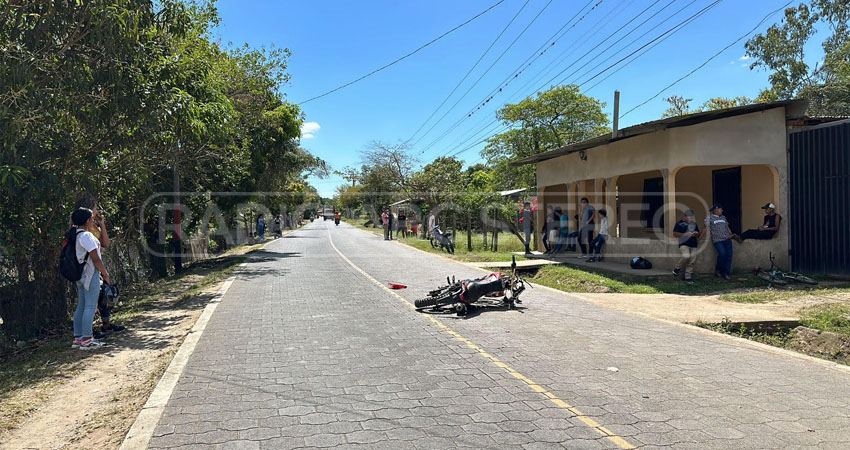 Motociclista atropelló a una niña en Chuslí. Foto: Cortesía/Radio ABC Stereo Motociclista atropelló a una niña en Chuslí. Foto: Cortesía/Radio ABC Stereo