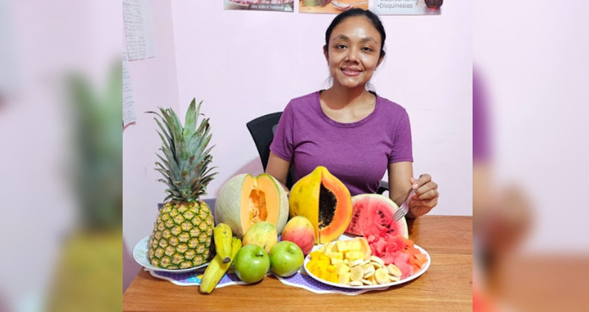 La doctora Talavera se graduó en química y farmacia, pero luego incursionó en la medicina natural. Foto: Cortesía/Radio ABC Stereo
