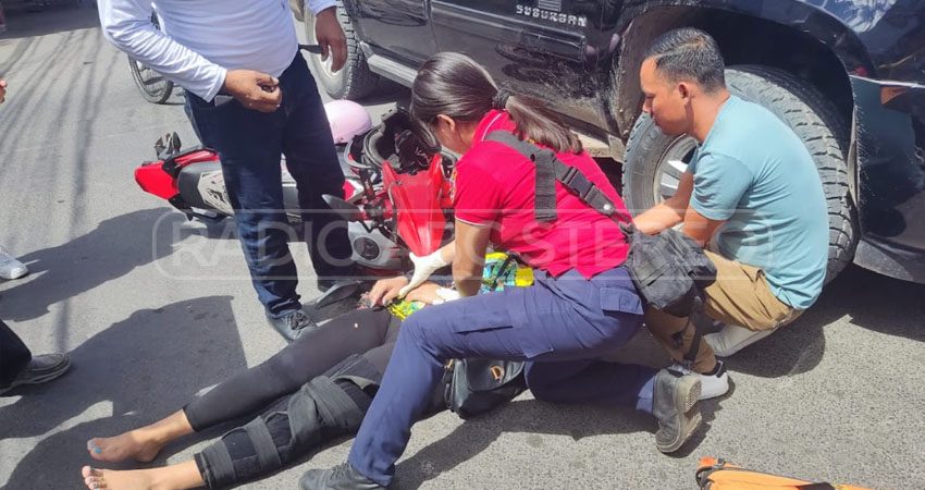 La joven fue trasladada al hospital San Juan de Dios. Foto: Cortesía/Radio ABC Stereo La joven fue trasladada al hospital San Juan de Dios. Foto: Cortesía/Radio ABC Stereo