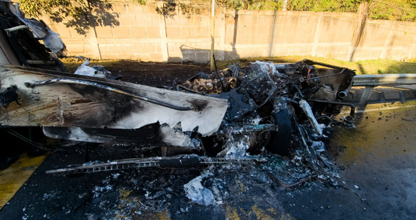 Múltiple colisión cobra la vida de dos personas en Managua. Foto: Cortesía/Yamil Ríos Múltiple colisión cobra la vida de dos personas en Managua. Foto: Cortesía/Yamil Ríos