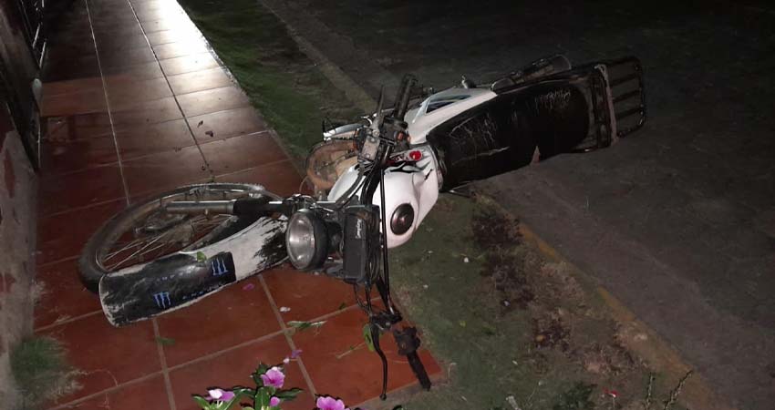 La motocicleta no llevaba luces. Foto: Cortesía/Radio ABC Stereo La motocicleta no llevaba luces. Foto: Cortesía/Radio ABC Stereo