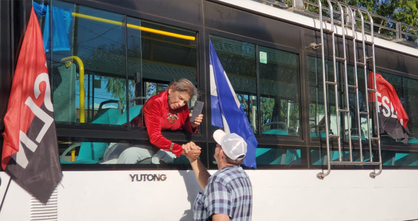 Cada vez más mujeres se suman al sector transportista. Foto: José Enrique Ortega/Radio ABC Stereo Cada vez más mujeres se suman al sector transportista. Foto: José Enrique Ortega/Radio ABC Stereo