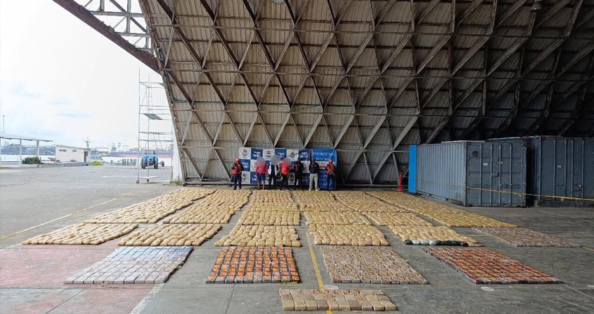 Incautan fuerte cargamiento de droga. Foto: EFE