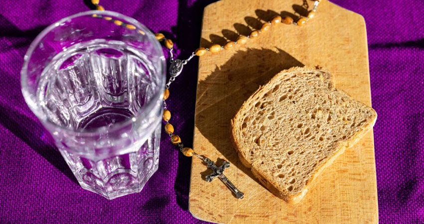 La Iglesia llama al ayuno. Foto de referencia