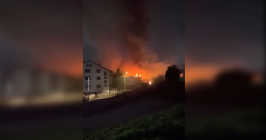 La columna de humo alertó a los habitantes de la zona.                   Foto: Captura de pantalla / Radio ABC Stereo La columna de humo alertó a los habitantes de la zona.                   Foto: Captura de pantalla / Radio ABC Stereo