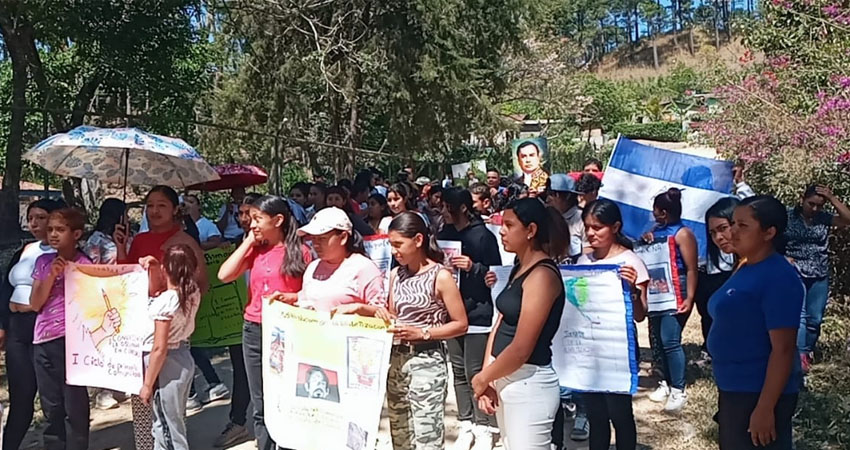 Pobladores recuerdan la Cruzada Nacional de Alfabetización. Foto: Cortesía/Radio ABC Stereo Pobladores recuerdan la Cruzada Nacional de Alfabetización. Foto: Cortesía/Radio ABC Stereo