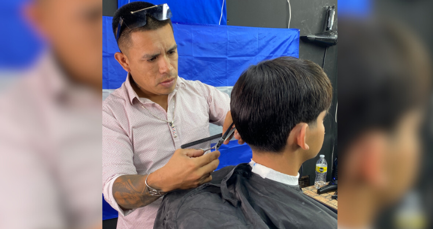 Óscar Sequeira, barbero de Estelí. Foto: Cortesía/ Radio ABC Stereo