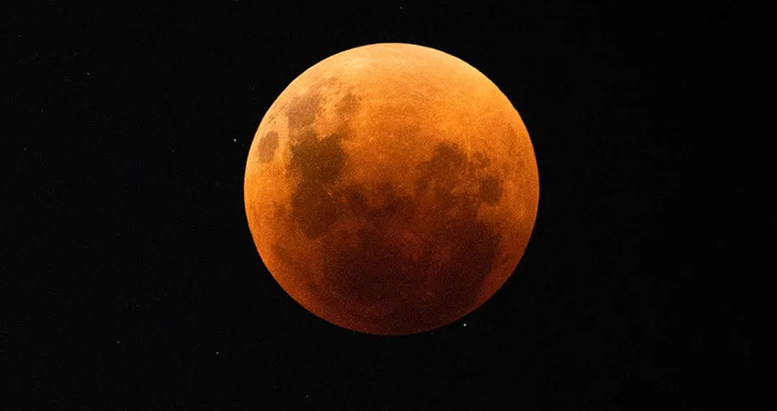 A este fenómeno suele llamársele "Luna de sangre". Foto de referencia