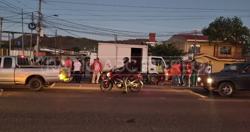 El accidente ocurrió frente a la Ferretería La Popular. Foto: José Enrique Ortega/Radio ABC Stereo