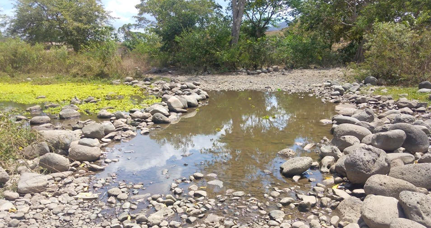 Esto es parte de lo que ha quedado del Río Estelí, en el sector del barrio Las Joyas. Foto: Juan Fco. Dávila/Radio ABC Stereo Esto es parte de lo que ha quedado del Río Estelí, en el sector del barrio Las Joyas. Foto: Juan Fco. Dávila/Radio ABC Stereo
