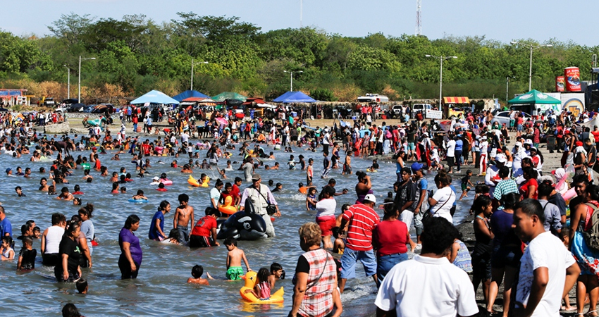 Muchas playas lucieron llenas. Foto de referencia. Muchas playas lucieron llenas. Foto de referencia.