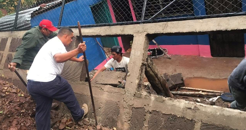 Muro colapsado. Foto: Cortesía/Radio ABC Stereo Muro colapsado. Foto: Cortesía/Radio ABC Stereo