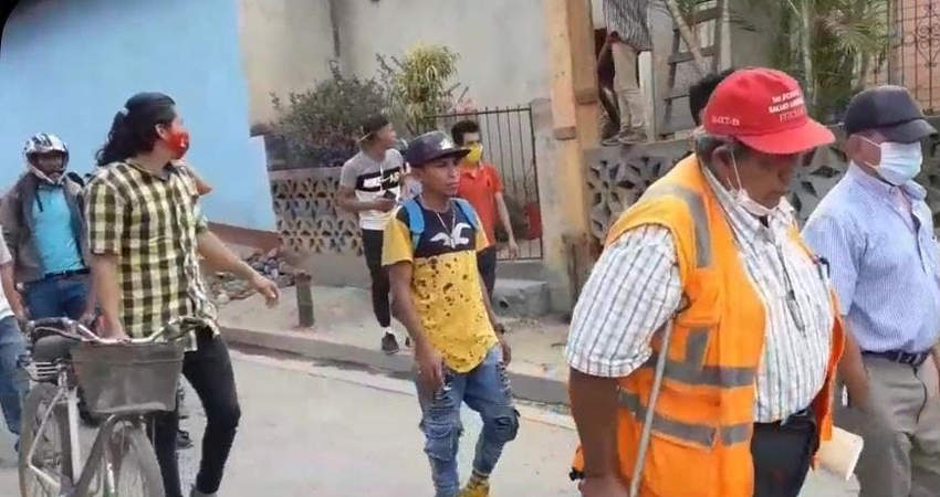 Los obreros llevan semanas esperando respuesta. Foto: Cortesía/Radio ABC Stereo Los obreros llevan semanas esperando respuesta. Foto: Cortesía/Radio ABC Stereo