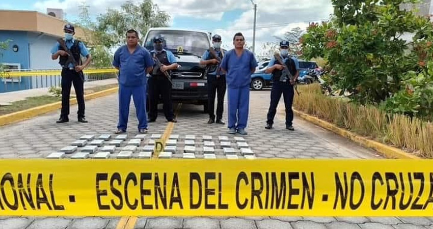 En el compartimiento secreto habían 67 paquetes. Foto: Tomada de redes sociales En el compartimiento secreto habían 67 paquetes. Foto: Tomada de redes sociales