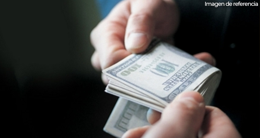 Los ladrones obligaron a la víctima a acompañarlos, hasta que le quitaron sus pertenencias. Imagen de referencia Los ladrones obligaron a la víctima a acompañarlos, hasta que le quitaron sus pertenencias. Imagen de referencia