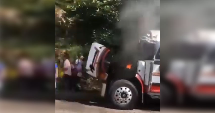 Bus siniestrado en Matagalpa. Foto: Cortesía/Radio ABC Stereo Bus siniestrado en Matagalpa. Foto: Cortesía/Radio ABC Stereo