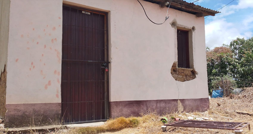 Los sujetos forzaron la ventana de la vivienda. Foto: Cortesía/Radio ABC Stereo Los sujetos forzaron la ventana de la vivienda. Foto: Cortesía/Radio ABC Stereo