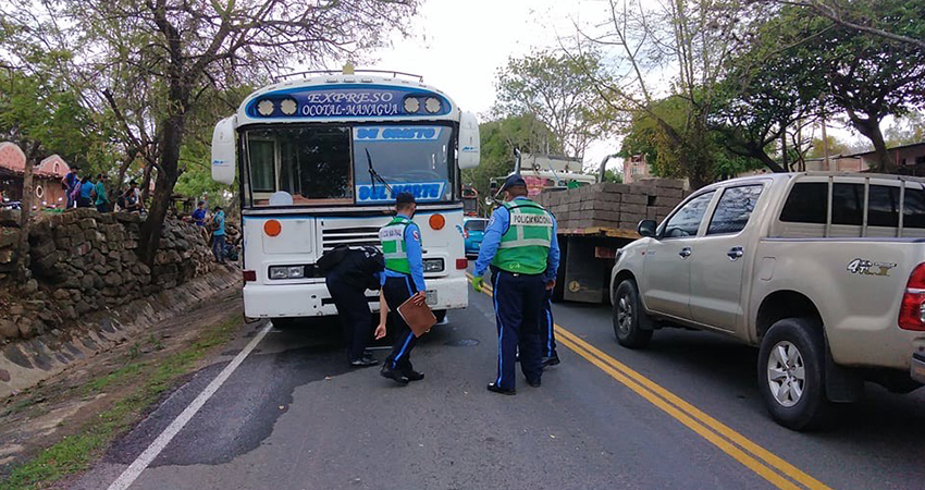 El ciclista perdió la vida de forma instantánea. Foto: Juan Fco. Dávila/Radio ABC Stereo El ciclista perdió la vida de forma instantánea. Foto: Juan Fco. Dávila/Radio ABC Stereo