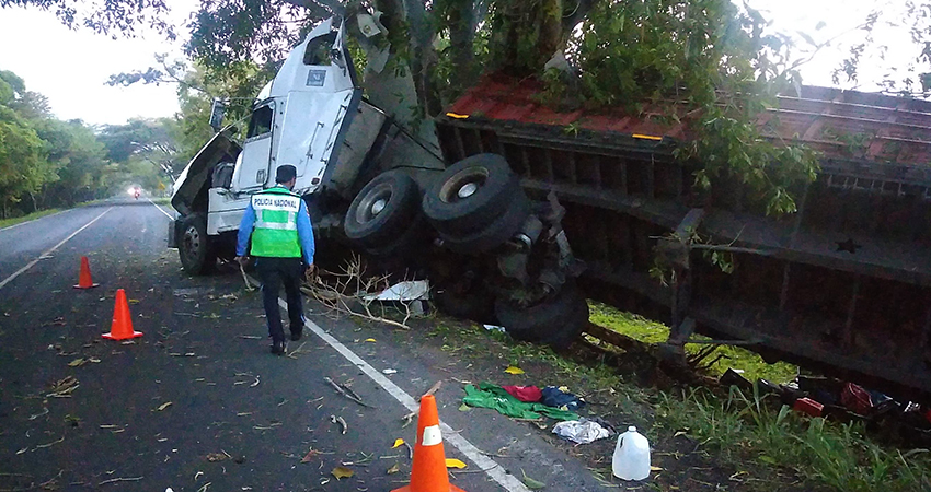 Los ocupantes del bus viajaban desde Rivas con destino a Honduras. Foto: Juan Fco. Dávila/Radio ABC Stereo Los ocupantes del bus viajaban desde Rivas con destino a Honduras. Foto: Juan Fco. Dávila/Radio ABC Stereo