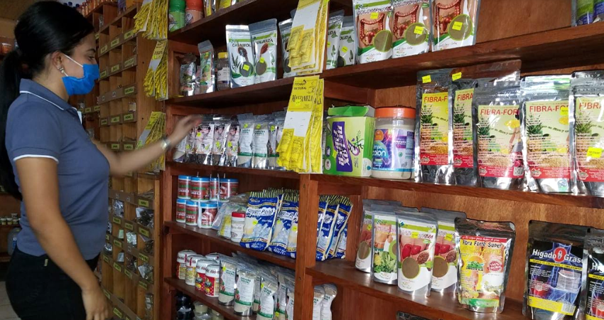 Entre los productos con más demanda está en té de jengibre. Foto: Roberto Mora/Radio ABC Stereo Entre los productos con más demanda está en té de jengibre. Foto: Roberto Mora/Radio ABC Stereo