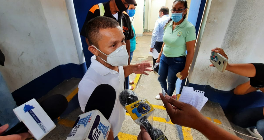 Roberto Mora fuera del Ministerio Público en Managua. Foto: Cortesía/Artículo 66 Roberto Mora fuera del Ministerio Público en Managua. Foto: Cortesía/Artículo 66