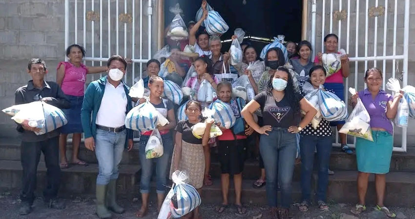 La entrega se realizó en las comunidades San Juan de Somoto y El Zapote. Foto: Cortesía/Radio ABC Stereo La entrega se realizó en las comunidades San Juan de Somoto y El Zapote. Foto: Cortesía/Radio ABC Stereo