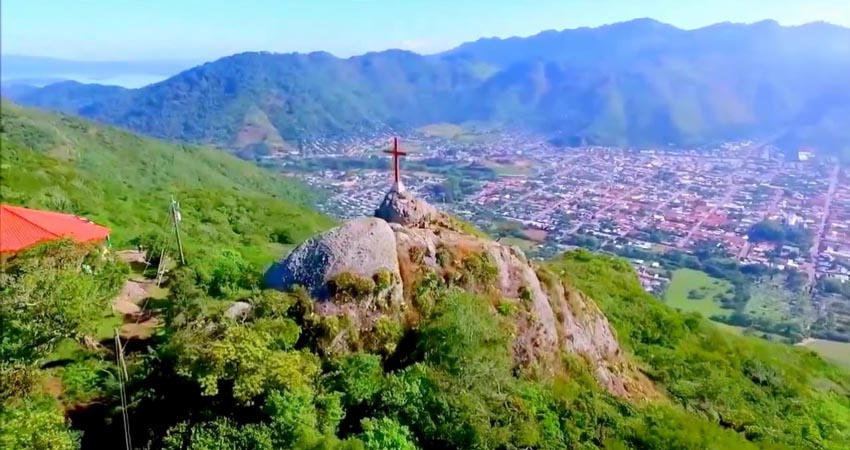 La cruz fue colocada hace 318 años. Foto: Cortesía La cruz fue colocada hace 318 años. Foto: Cortesía