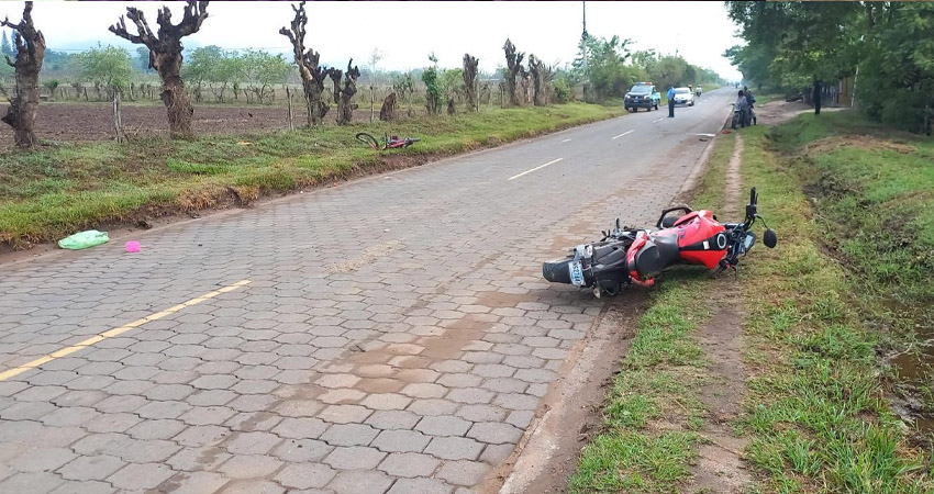 Presuntamente, la motocicleta iba a alta velocidad. Foto: Cortesía/Radio ABC Stereo Presuntamente, la motocicleta iba a alta velocidad. Foto: Cortesía/Radio ABC Stereo