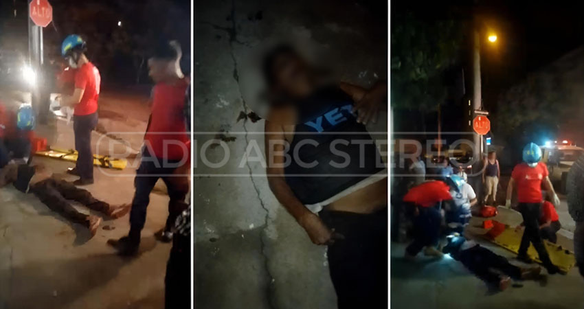 Lesionado fue trasladado por bomberos al hospital. Foto: Cortesía/Radio ABC Stereo Lesionado fue trasladado por bomberos al hospital. Foto: Cortesía/Radio ABC Stereo