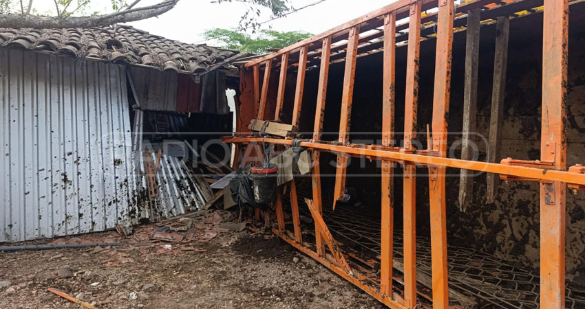 Vivienda fue impactada por un transporte pesado en Condega. Foto: Cortesía/Radio ABC Stereo Vivienda fue impactada por un transporte pesado en Condega. Foto: Cortesía/Radio ABC Stereo